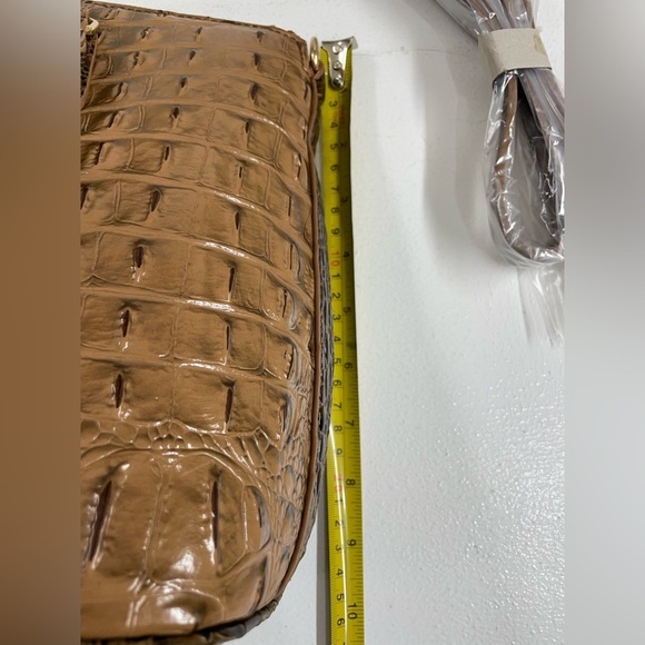 Unbranded patent leather bag - Picture 7 of 7